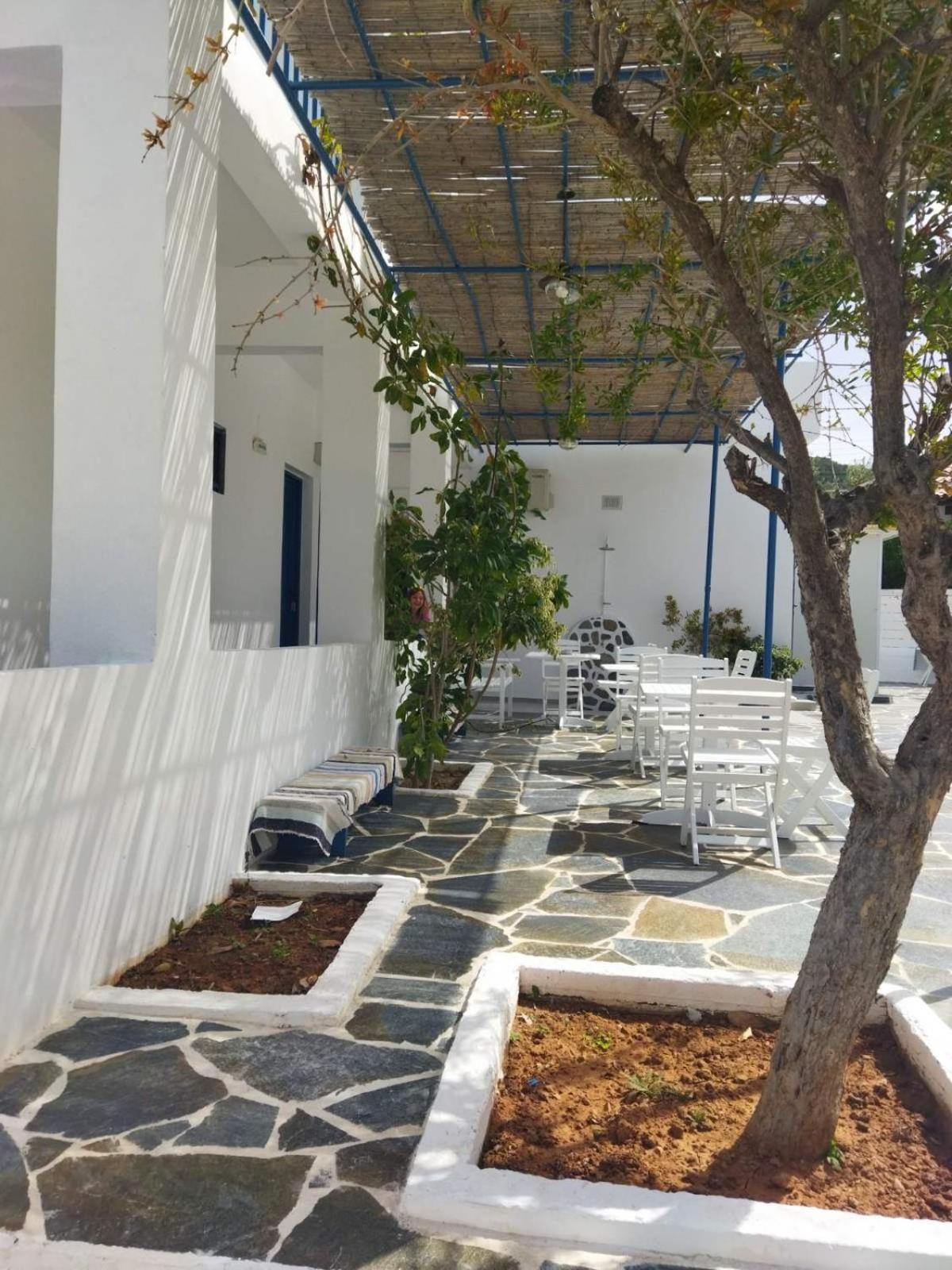 Hotel Flisvos Megalochori  Exterior photo