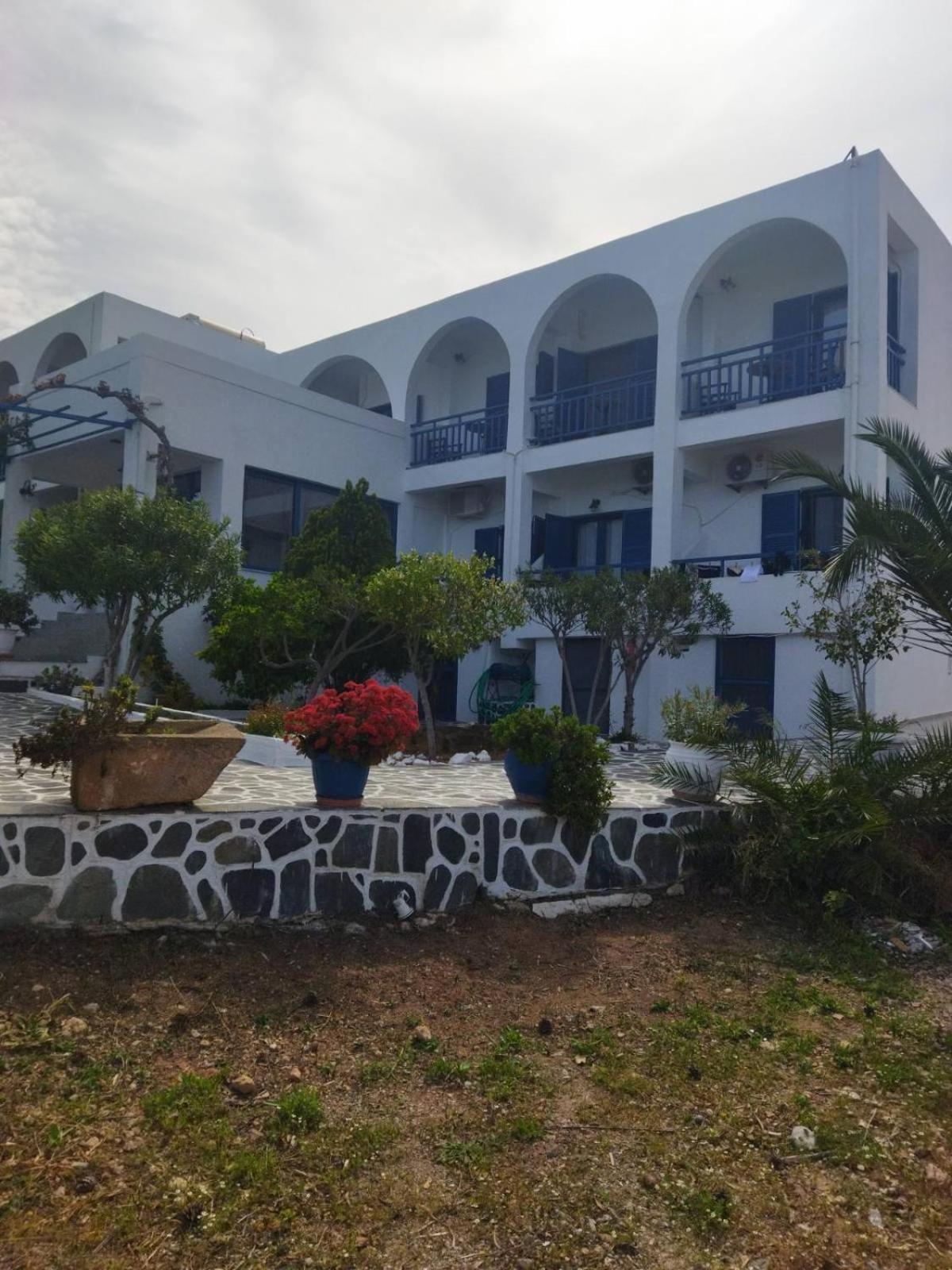 Hotel Flisvos Megalochori  Exterior photo