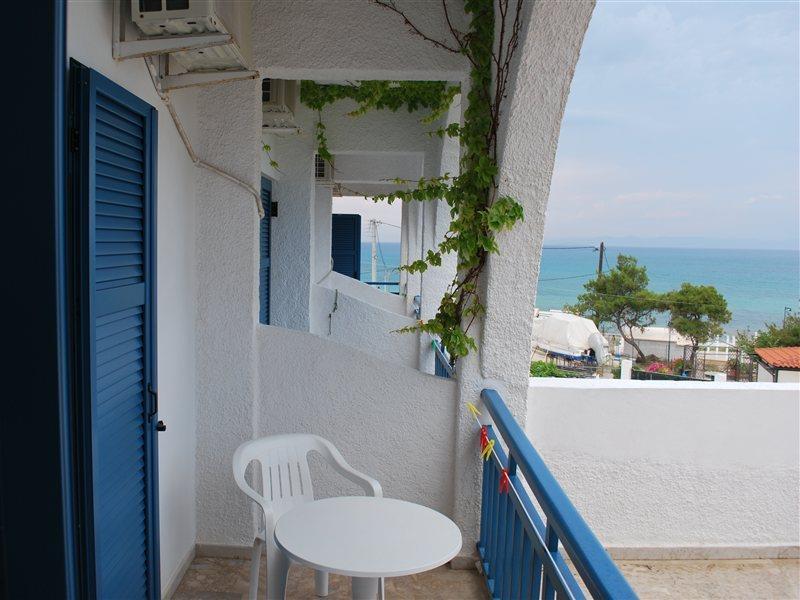 Hotel Flisvos Megalochori  Exterior photo