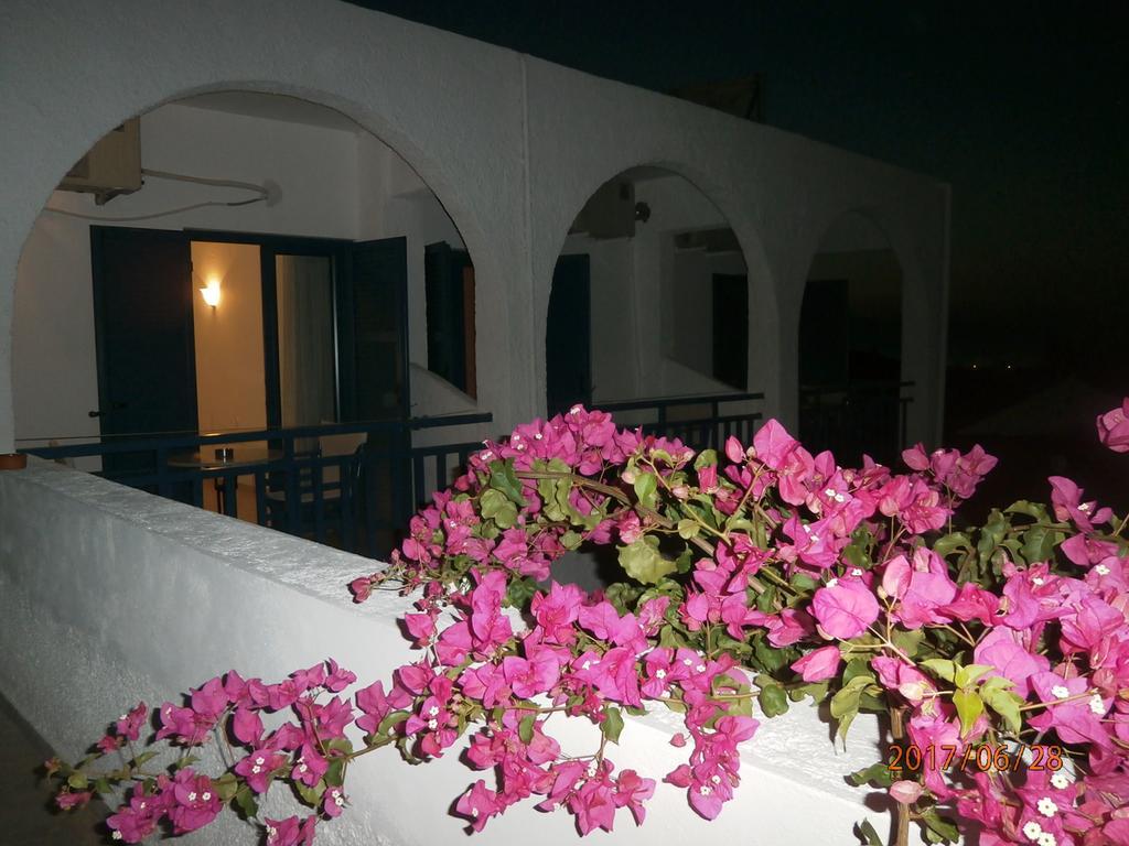 Hotel Flisvos Megalochori  Exterior photo